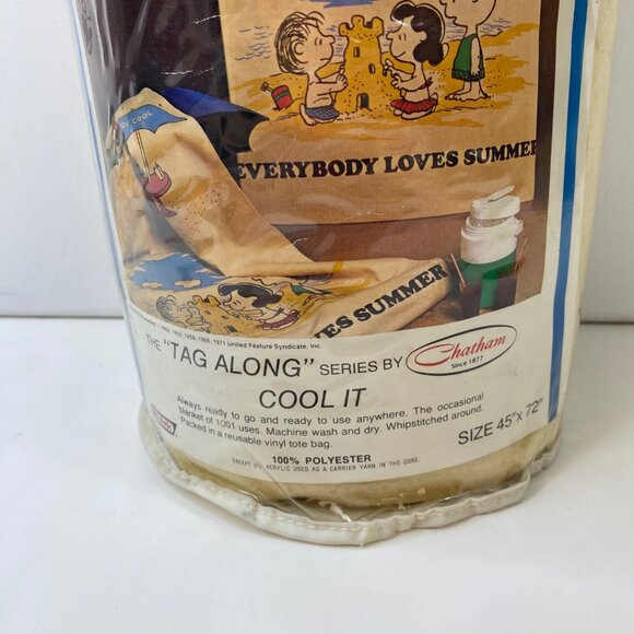 Chatham Peanuts Tag Along Everybody Loves Summer Beach Blanket 45"x72" - Picture 3 of 6